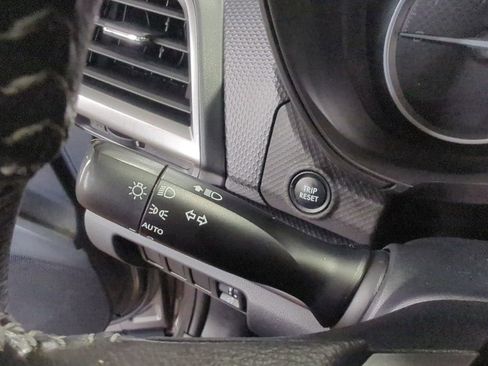 Used 2020 Subaru Forester Premium AWD/4WD image 26