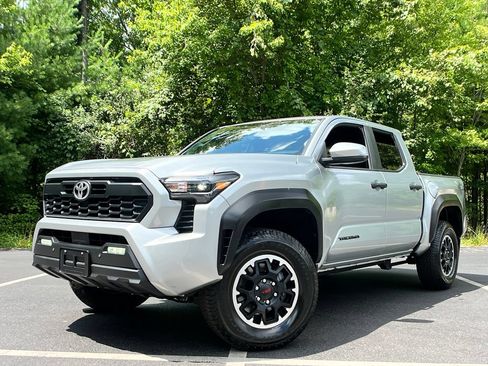 Used 2024 Toyota Tacoma TRD Off-Road w/ TRD Off Road Upgrade Package AWD/4WD image 1