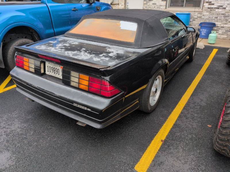 Used 1991 Chevrolet Camaro Z28 RWD image 4