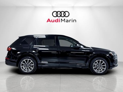 Used 2023 Audi Q7 2.0T Premium Plus w/ Premium Plus Package AWD/4WD image 6