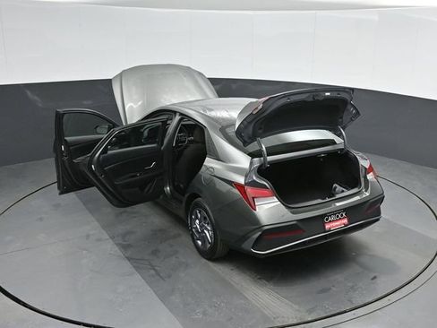 Used 2024 Hyundai Elantra SEL image 52