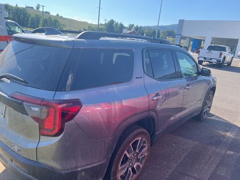Used 2021 GMC Acadia SLE w/ Driver Convenience Package FWD image 3