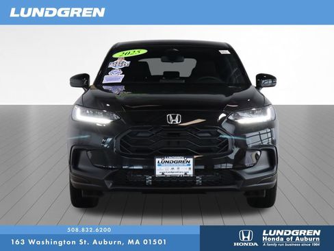 Used 2025 Honda HR-V Sport image 3