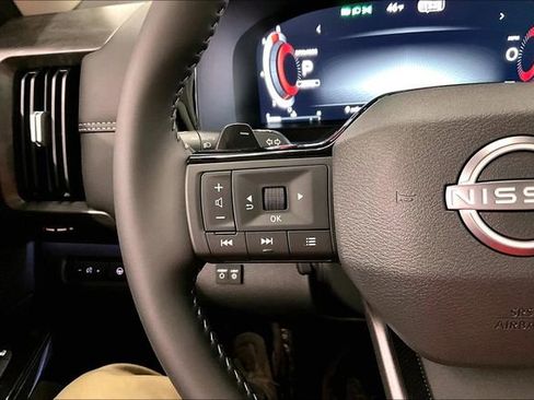 New 2026 Nissan Pathfinder Platinum image 23