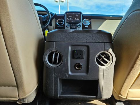 Used 2013 Ford F250 Lariat w/ Lariat Interior Pkg AWD/4WD image 32