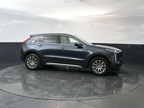 Used 2019 Cadillac XT4 Premium Luxury w/ Cold Weather Package AWD/4WD image 7