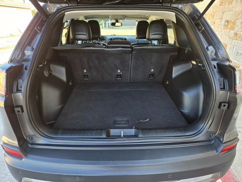 Used 2019 Jeep Cherokee Limited image 17