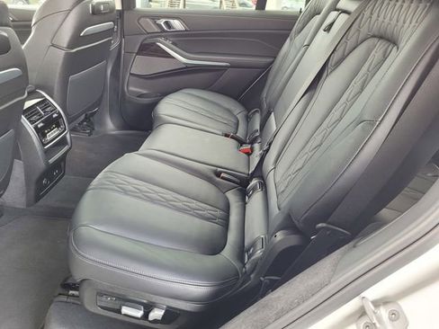 Used 2026 BMW X7 xDrive40i AWD/4WD image 16