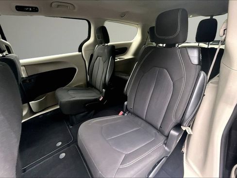Used 2023 Chrysler Voyager LX FWD image 22
