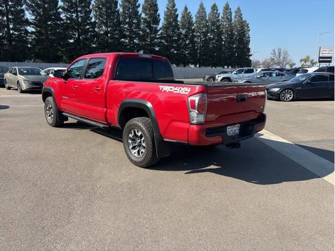 Used 2021 Toyota Tacoma TRD Off-Road w/ TRD Premium Off Road Package image 3