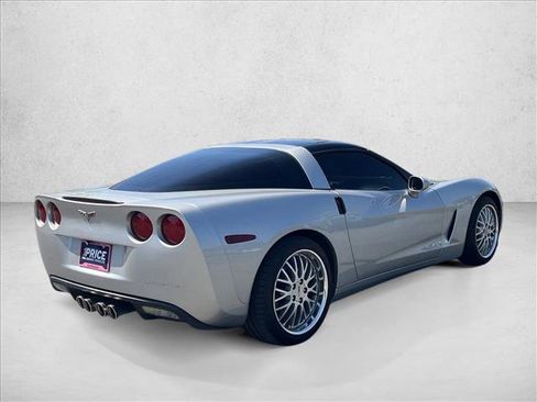 Used 2005 Chevrolet Corvette Coupe w/ Preferred Equipment Group RWD image 6
