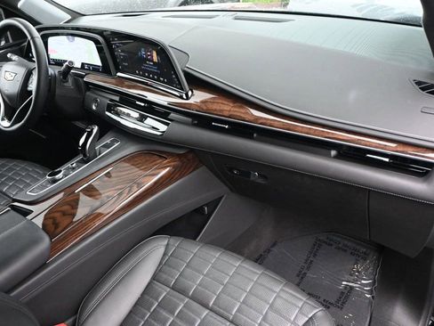 Used 2022 Cadillac Escalade Sport Platinum w/ Heavy-Duty Trailer Package image 9