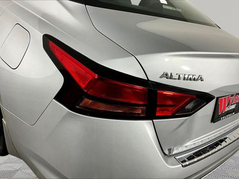 Certified 2022 Nissan Altima 2.5 SV AWD/4WD image 23
