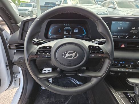 Used 2025 Hyundai Elantra Sport FWD image 25