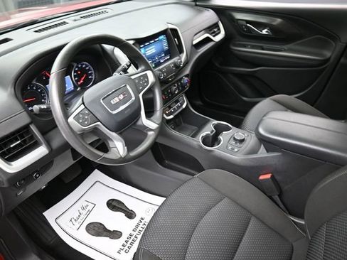 Used 2023 GMC Terrain SLE w/ Driver Convenience Package image 18