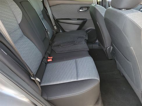 Certified 2023 Nissan Rogue SV image 22