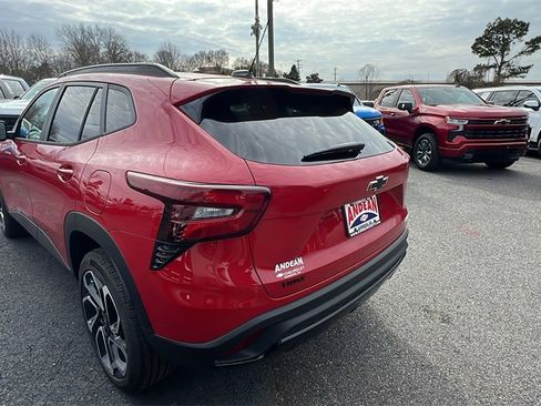 New 2026 Chevrolet Trax RS w/ Sunroof Package image 7