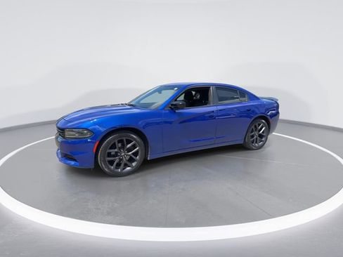 Used 2021 Dodge Charger SXT w/ Blacktop Package RWD image 4