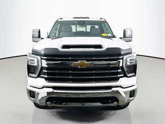 Used 2024 Chevrolet Silverado 3500 LTZ video 2