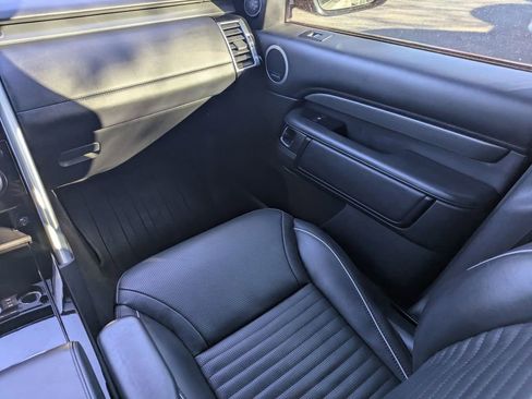 Used 2019 Land Rover Discovery HSE Luxury image 22