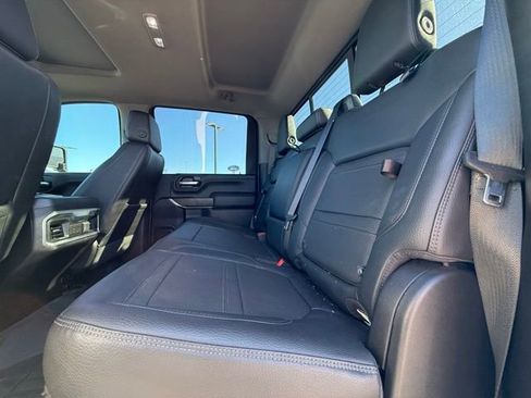Used 2022 GMC Sierra 3500 Denali w/ Denali Ultimate Package image 16
