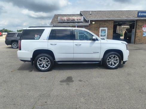 Used 2017 GMC Yukon SLT w/ Open Road Package AWD/4WD image 2