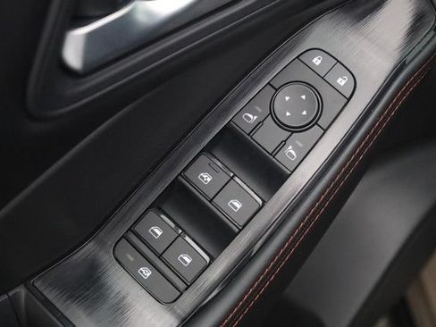 Certified 2025 Nissan Rogue SV AWD/4WD image 11
