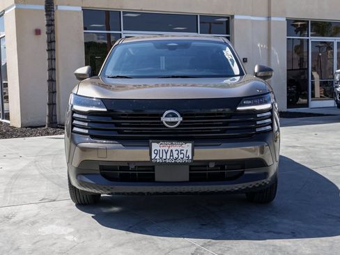 Used 2025 Nissan Kicks SV FWD image 9