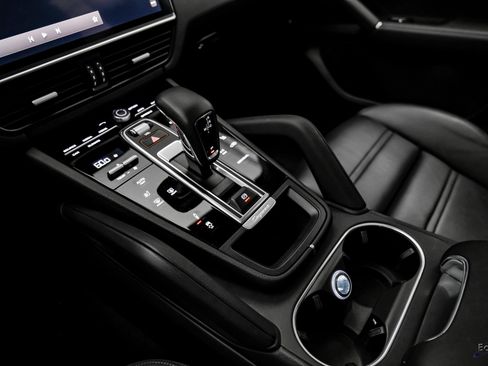 Used 2023 Porsche Cayenne image 52