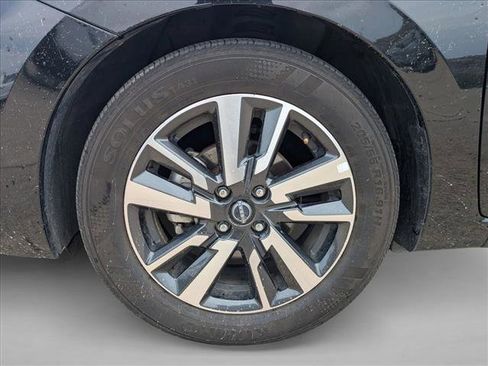 Used 2025 Nissan Versa SV FWD image 19
