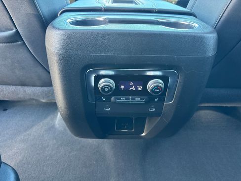 Used 2023 GMC Yukon XL AT4 image 14