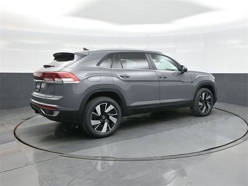 New 2026 Volkswagen Atlas Cross Sport SE image 7