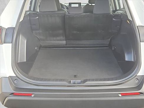 Used 2021 Toyota RAV4 XLE FWD image 6
