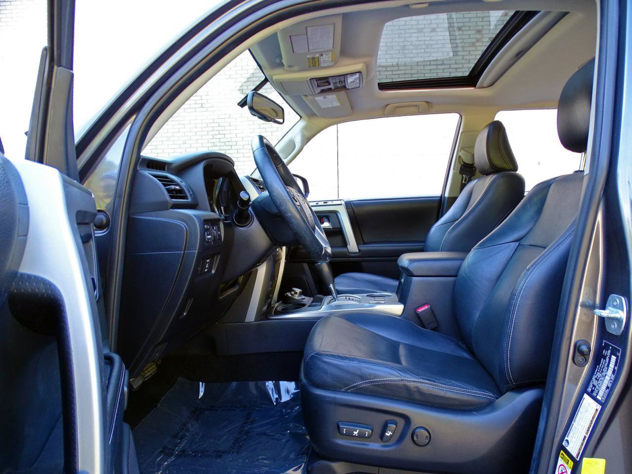 Used 2015 Toyota 4Runner Limited AWD/4WD image 10