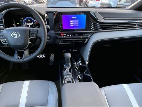 New 2026 Toyota Camry SE image 5