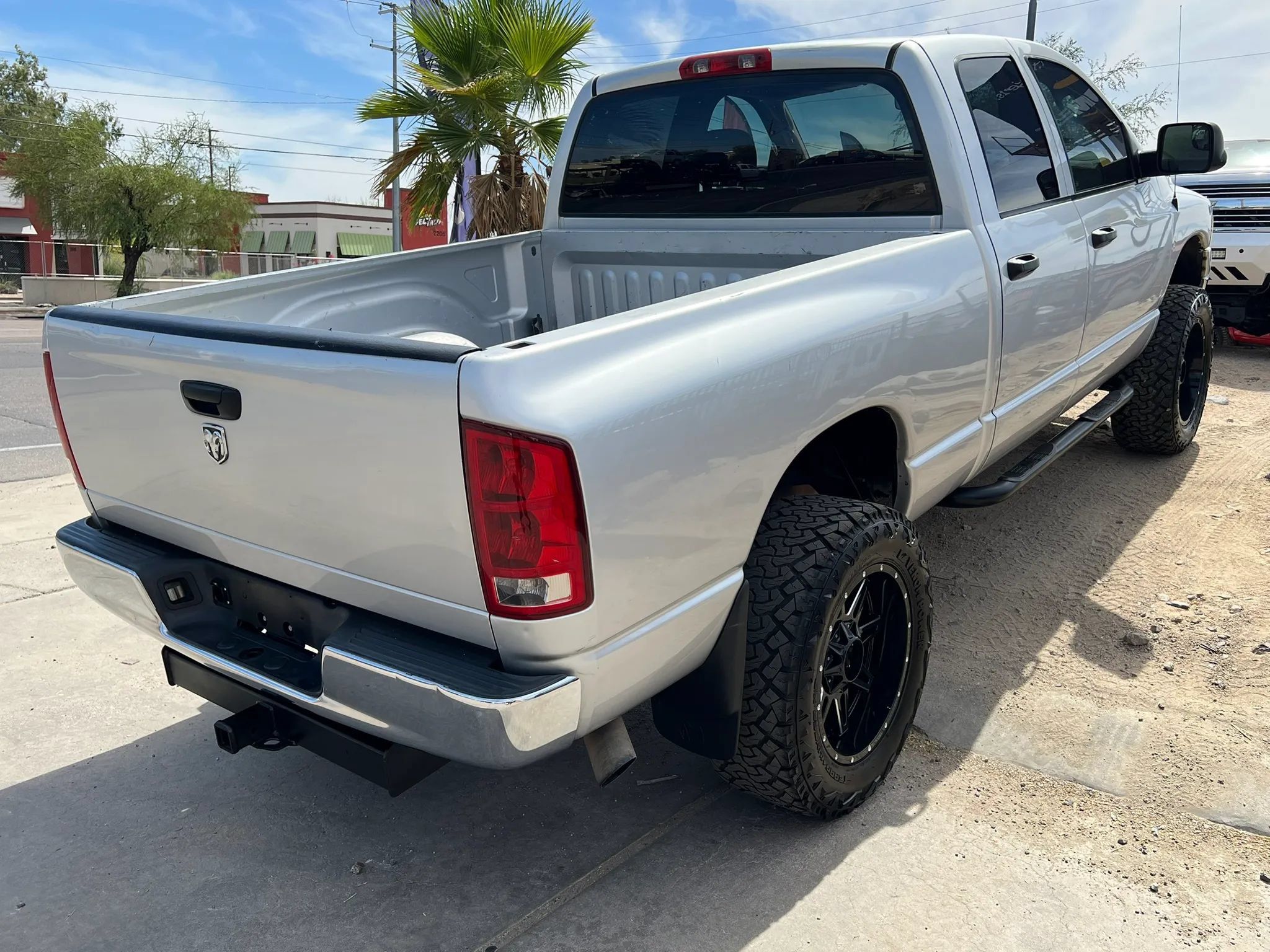Used 2005 Dodge Ram 2500 Truck SLT AWD/4WD image 8