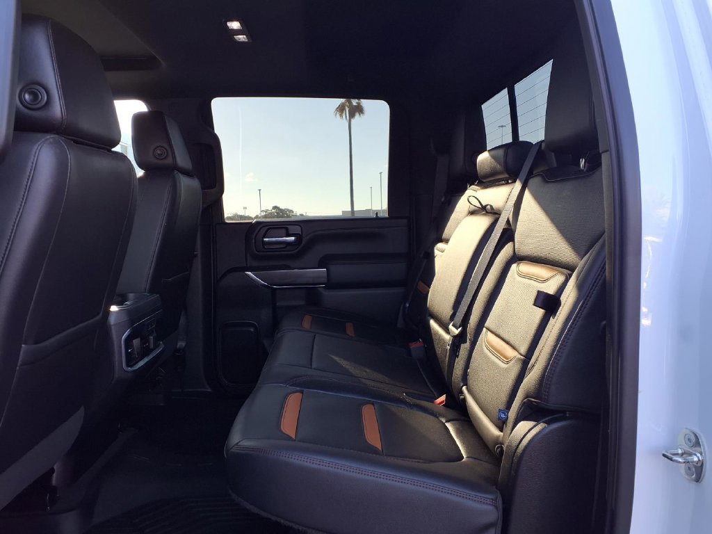 Used 2020 GMC Sierra 2500 AT4 w/ AT4 Premium Package AWD/4WD image 17