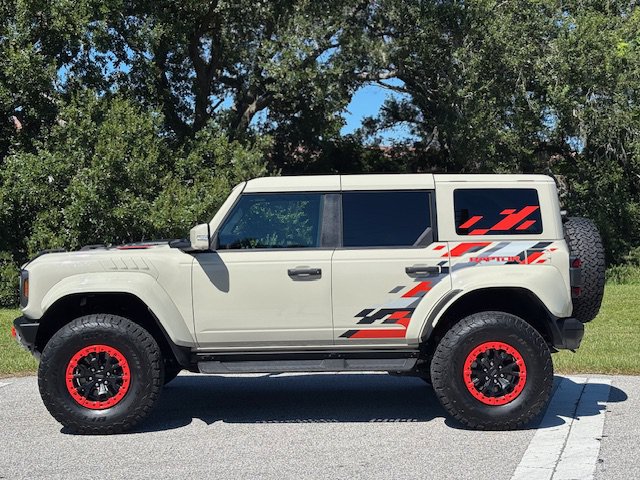 Used 2025 Ford Bronco Raptor AWD/4WD image 2