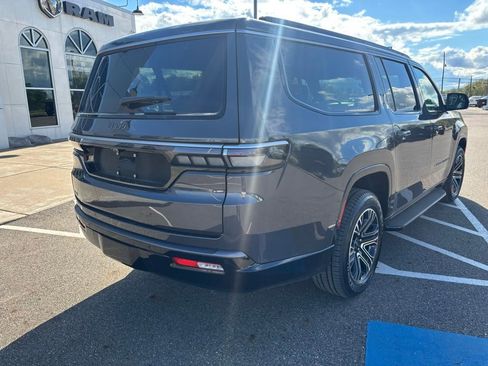 New 2026 Jeep Grand Wagoneer L 4WD image 9