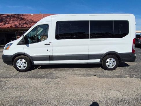 Used 2018 Ford Transit 350 XLT image 3