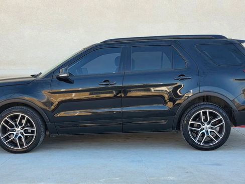 Used 2016 Ford Explorer Sport w/ Equipment Group 401A image 7