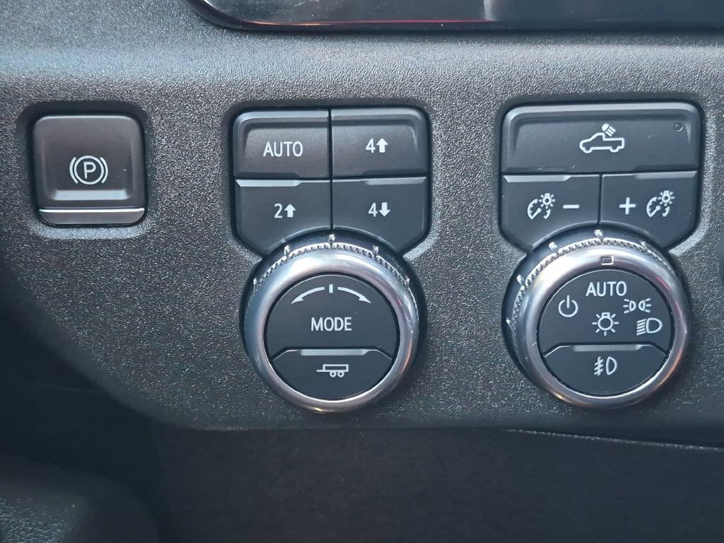 Used 2023 GMC Sierra 1500 Elevation w/ X31 Off-Road Package AWD/4WD image 32