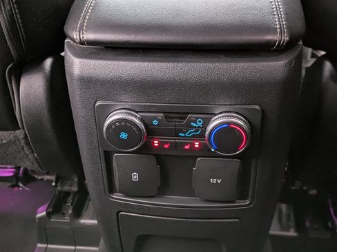 Used 2022 Ford Explorer Limited image 13