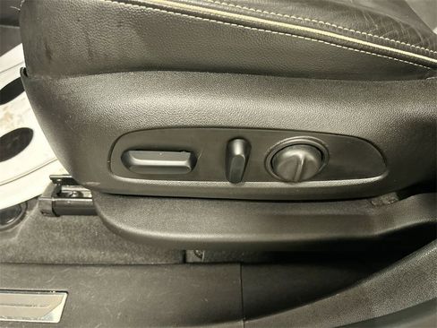 Used 2018 GMC Terrain Denali w/ Advanced Safety Package image 10