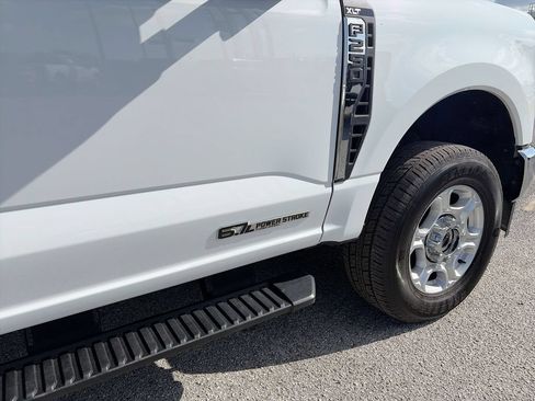 Used 2025 Ford F250 XLT AWD/4WD image 43