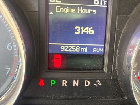 Used 2015 Chrysler Town & Country Touring-L w/ Driver Convenience Group image 19