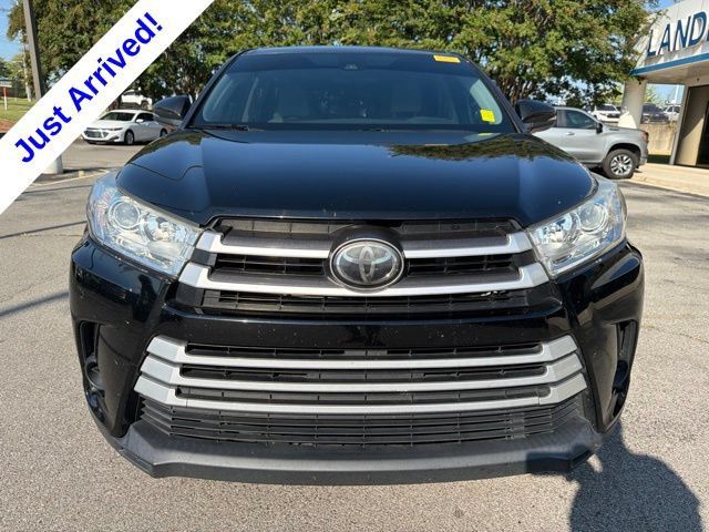 Used 2018 Toyota Highlander LE FWD image 8