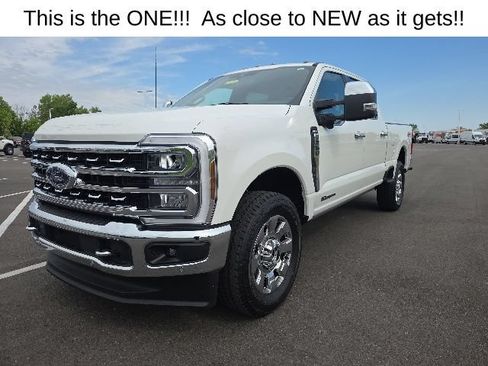 Certified 2024 Ford F250 Lariat w/ Lariat Ultimate Package AWD/4WD image 2