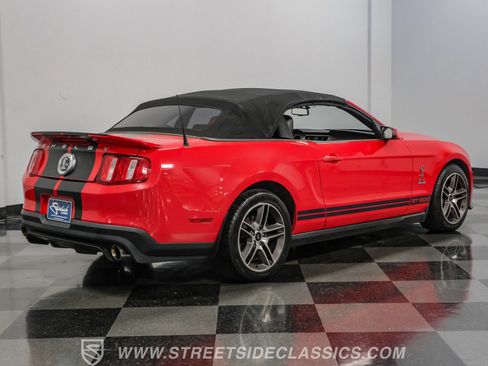 Used 2010 Ford Mustang Shelby GT500 RWD image 12