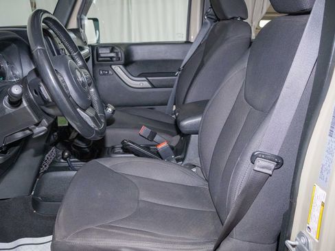 Used 2018 Jeep Wrangler Unlimited Sport S image 11